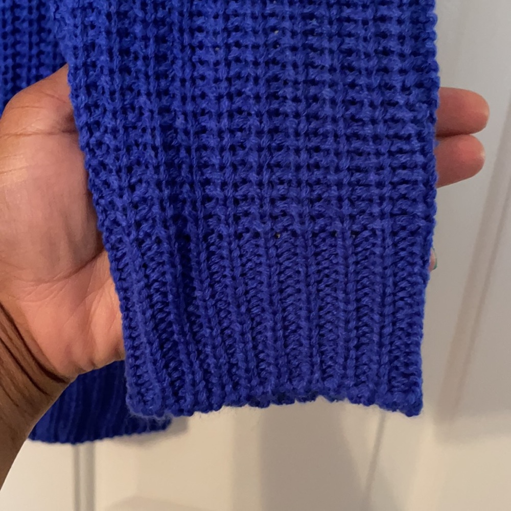 Sweater - Picture 3 of 6